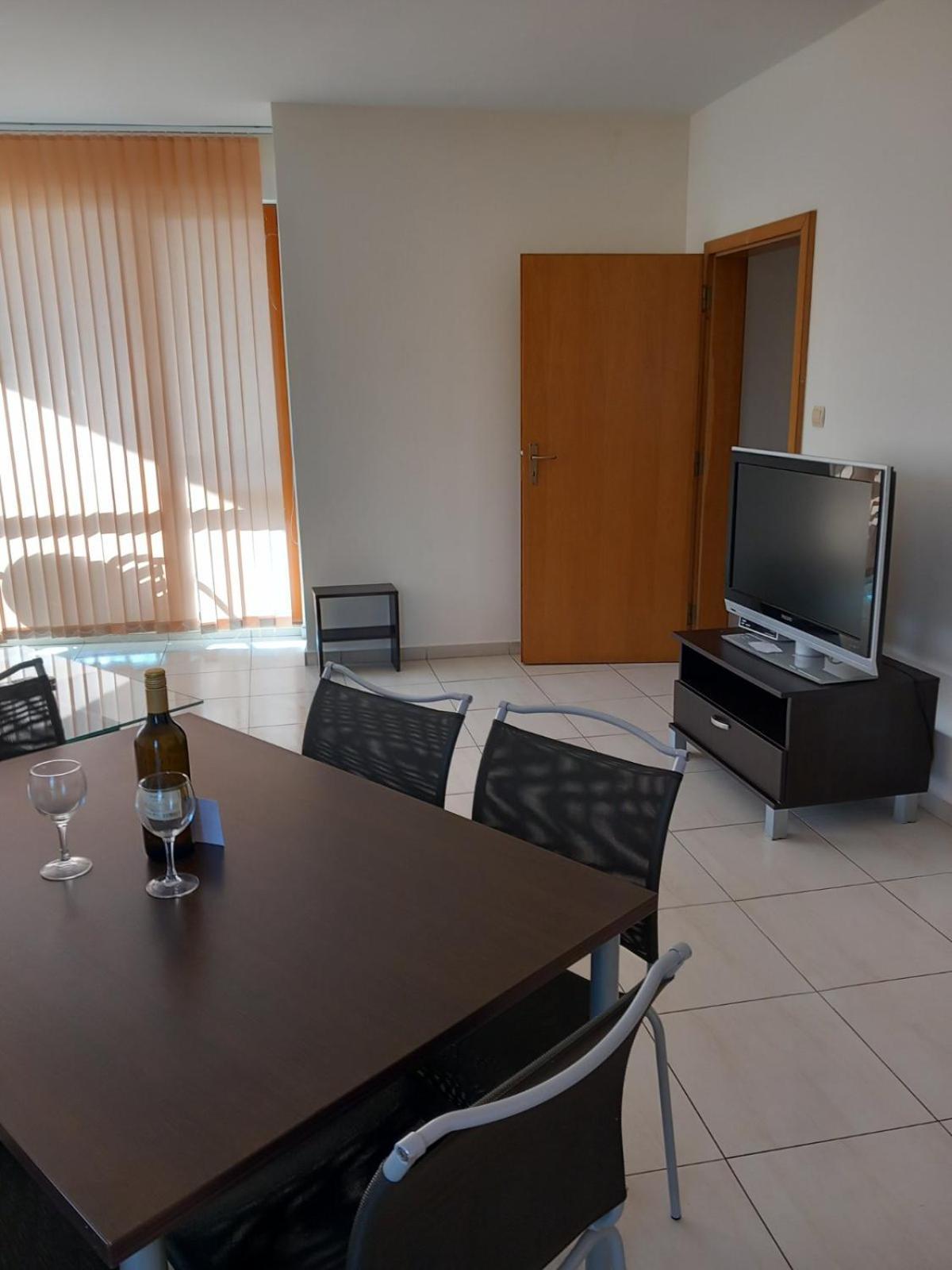 Апартаменти Съни Бей Sunny Beach Ngoại thất bức ảnh